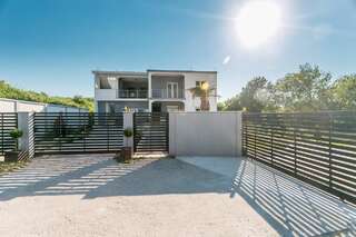 Апартаменты Tramonto Apartments Радановичи-0